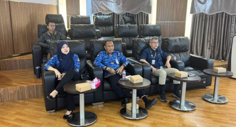 Upaya Kontrol Inflasi, Pemprov Kalsel Gelar Pasar Murah di 13 Kabupaten/Kota Jelang Iduladha Upaya Kontrol Inflasi, Pemprov Kalsel Gelar Pasar Murah di 13 Kabupaten/Kota Jelang Iduladha