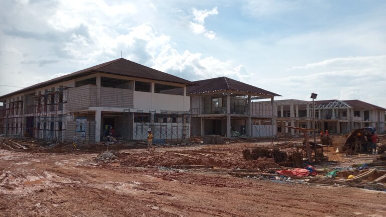Pekerja Proyek Sekolah Rakyat Banjarbaru Sempat Demo Akibat Gaji Tertunda Para Pekerja Proyek Sekolah Rakyat Banjarbaru Sempat Demo Akibat Gaji Tertunda