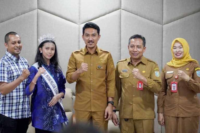 Bupati Banjar Dukung Khalesha ke Ajang Nasional Bupati Banjar Dukung Khalesha ke Ajang Nasional