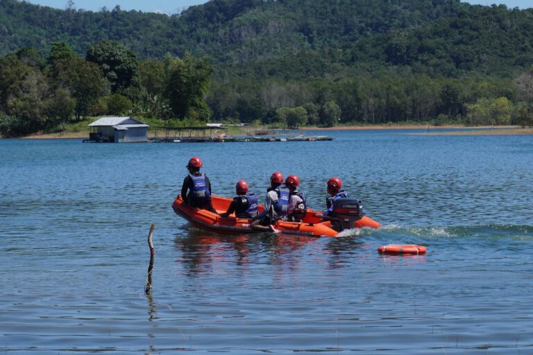 Tingkatkan Kesiapsiagaan Personel, DPKP Kabupaten Banjar Rutin Gelar Pelatihan Water Rescue Tingkatkan Kesiapsiagaan Personel, DPKP Kabupaten Banjar Rutin Gelar Pelatihan Water Rescue