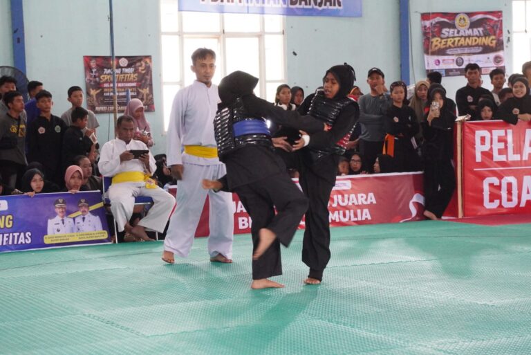 706 Pesilat Adu Kemampuan dalam Bupati Banjar Cup Kalselteng 2026