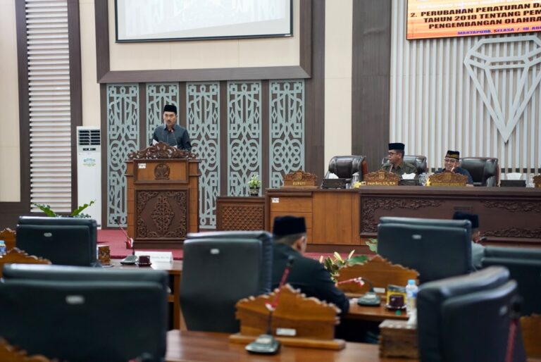 Bupati Banjar Sampaikan Perubahan APBD Naik Rp3,1 Triliun 2026 Bupati Banjar Sampaikan Perubahan APBD Naik Rp3,1 Triliun 2026