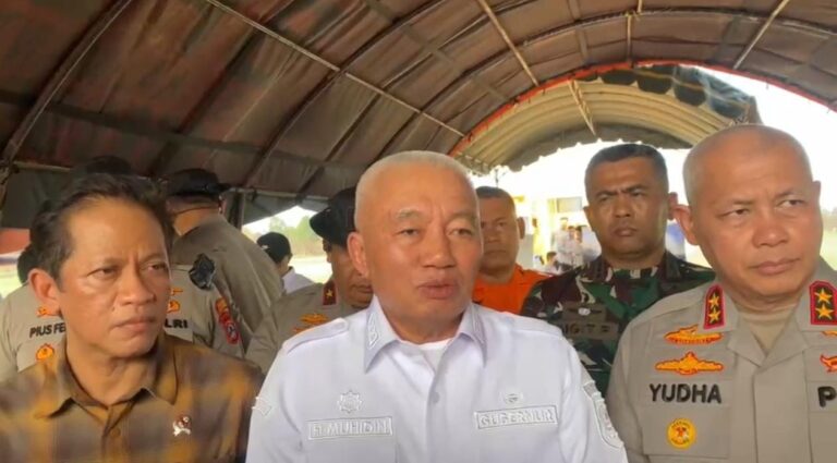 Atasi Karhutla Pengayuan, Polda Kalsel Kerahkan 350 Personel Gabungan dan Siapkan Kolam Bioflok Portable