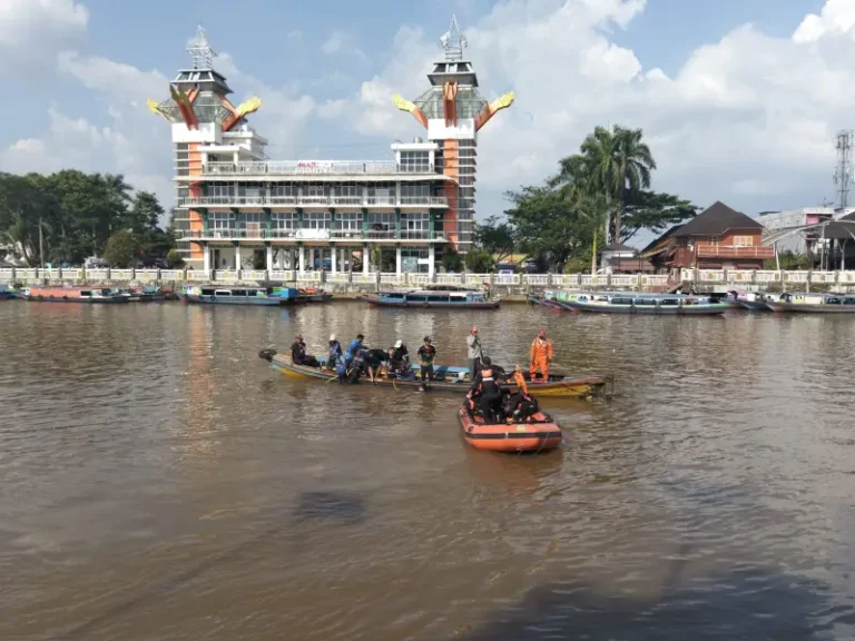 Tim SAR Temukan Pria Tenggelam di Aliran Sungai Martapura
