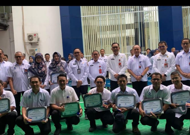 PTAM Intan Banjar Beri Apresiasi Pelanggan Setia dan Karyawan Berprestasi PTAM Intan Banjar Beri Apresiasi Pelanggan Setia dan Karyawan Berprestasi