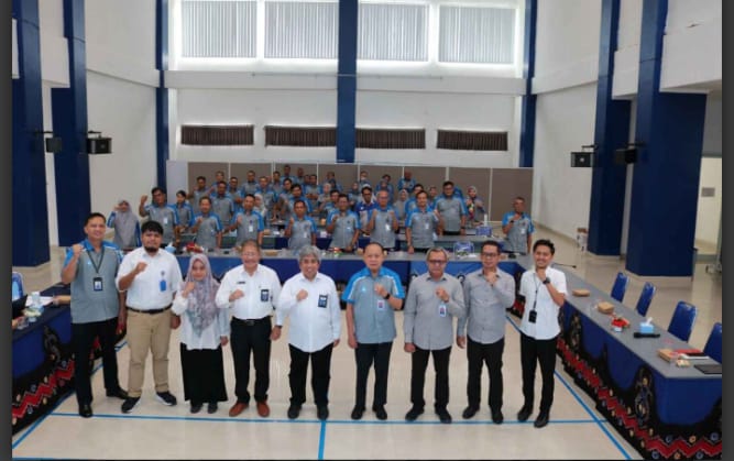 Peringati HUT Ke-38, PTAM Intan Banjar Serahkan Berbagai Penghargaan Peringati HUT Ke-38, PTAM Intan Banjar Serahkan Berbagai Penghargaan