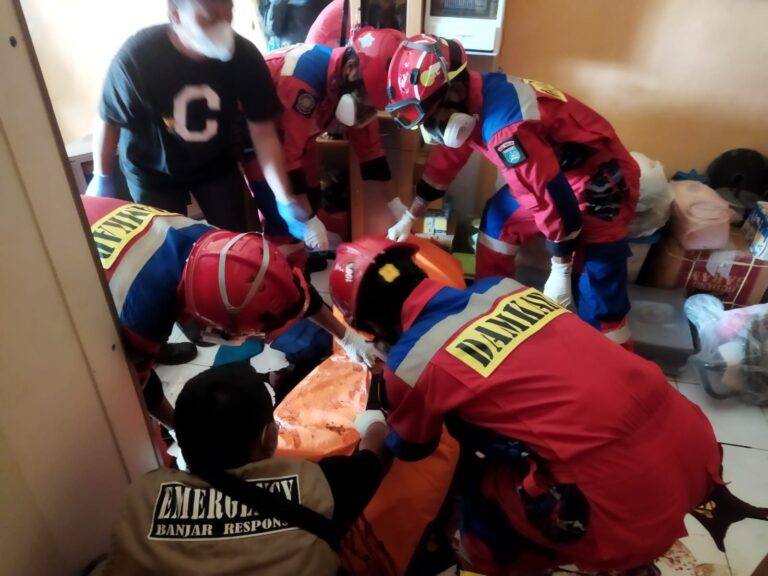 Warga Temukan Pria Meninggal di Lantai Dua Ruko Pasar Sekumpul Martapura