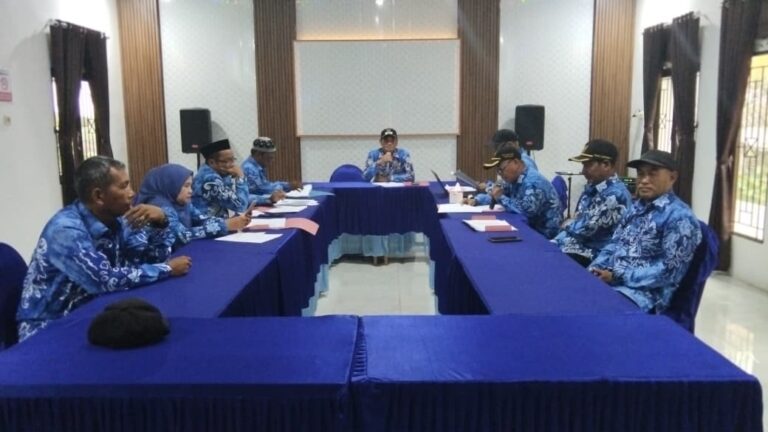 Pemangkih Darat Perkuat Kinerja Aparat Desa Lewat Rapat Internal